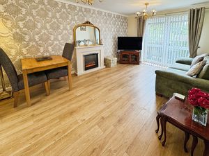 Lounge- click for photo gallery